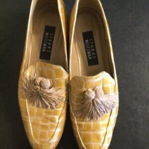 Stuart Weitzman leather flats shoes made in Spain  size 8/8.5  golden yellow